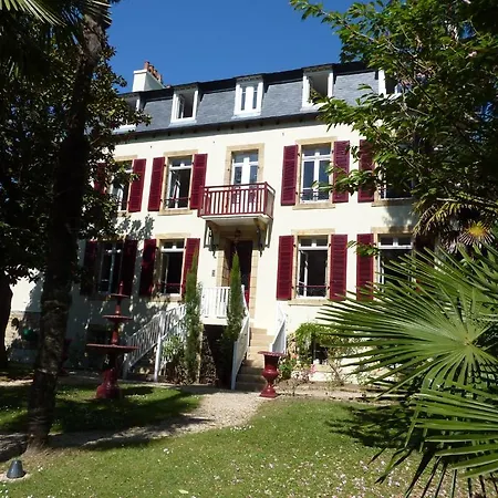 Domaine De Moulin Mer ゲストハウス